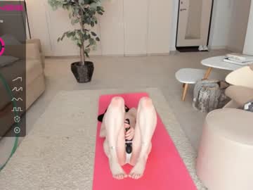 girl
        oki_dokie cam image #1805745