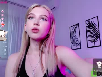 girl
        small_blondee cam image #510613