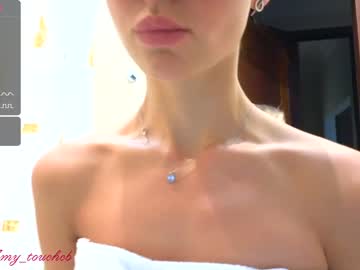 girl
        callme_star cam image #2335635