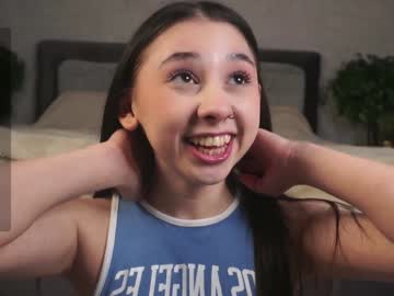 girl
        zarascarlett cam image #5681782