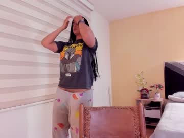 girl
        sofi_saenzz cam image #3145655