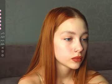 girl
        shirleywhitney cam image #2783658