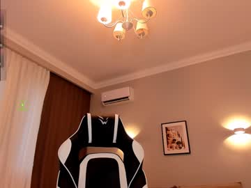girl
        mary_delray cam image #4781367