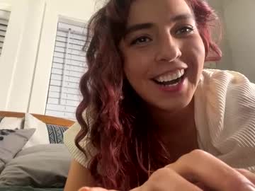 girl
        straightoutthetrailer cam image #5463229