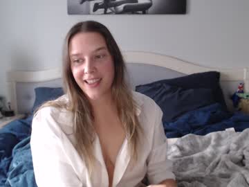 girl
        bluexstacey cam image #4854076