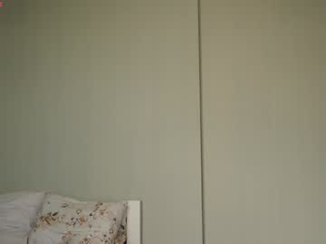 girl
        ronny_ponny cam image #6773178