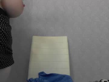 girl
        playful_goldie cam image #4756022