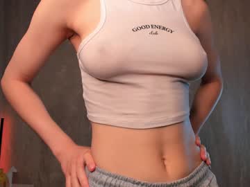 girl
        olivia_madyson cam image #2264590