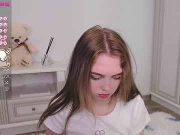 girl
        small_blondee cam image #212397
