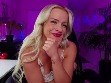 girl
        oliviaowens cam image #6478443