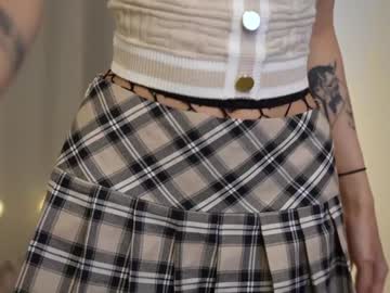 girl
        karina_amiri cam image #4807666