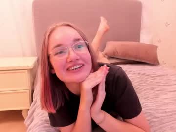 girl
        saymeowpls cam image #4943352