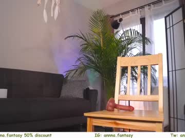 girl
        the_pussy_boulevard cam image #1823571