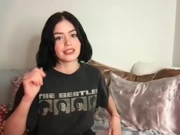 girl
        littlesugarpea cam image #2447338