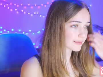 girl
        melanibatler cam image #6648985
