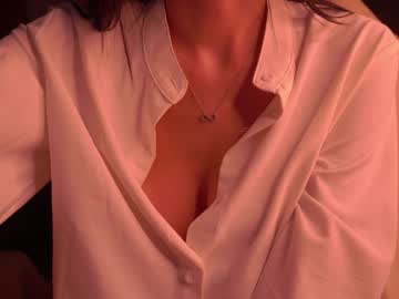 girl
        mystikei cam image #2039193
