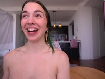 girl
        bailey_eilish cam image #4476853
