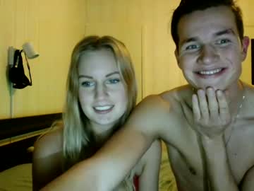 couple
        melanie_rosex cam image #752258