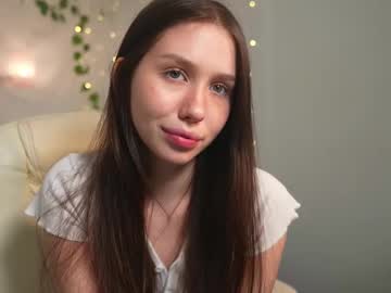 girl
        bumblebeee__ cam image #6855479