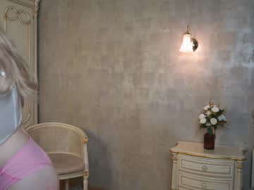 girl
        courtneyabigail cam image #3446005