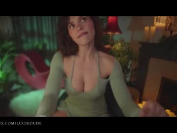 girl
        lucieoude_ cam image #507767