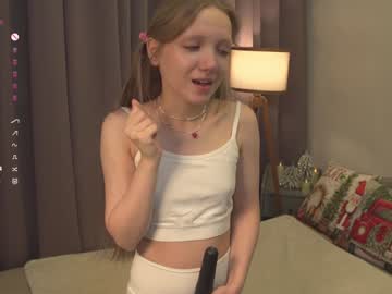 girl
        lyly_bambi cam image #5653958