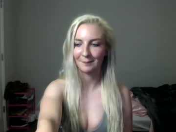 girl
        littlelanaxo cam image #3654365