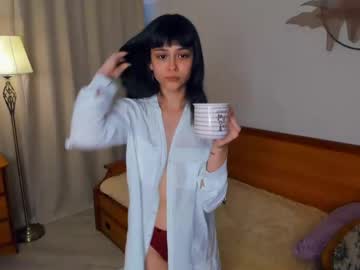 girl
        leilaford cam image #4350873