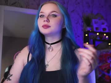 girl
        moon_valkyriie cam image #6051379