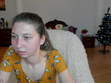 girl
        mary_winters_ cam image #5665291