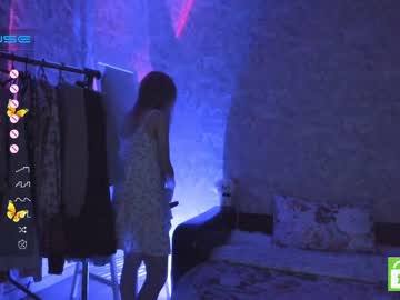 girl
        bettybarnett cam image #1190515