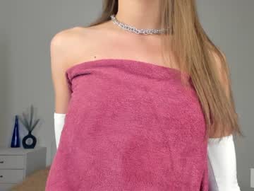 girl
        violetta_finch cam image #4146353