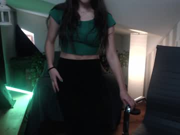 girl
        _nel cam image #14459