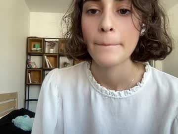 girl
        crown_of_vice01 cam image #2464267