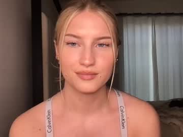 girl
        thezabrina cam image #1801402