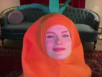 girl
        bigredcarrott cam image #1974892