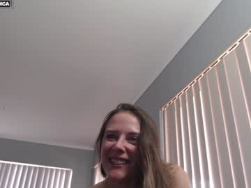 girl
        bluexstacey cam image #5477525
