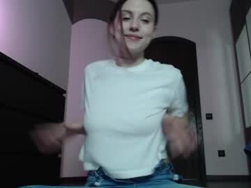 girl
        eva_eva_eva_eva_eva cam image #2840425