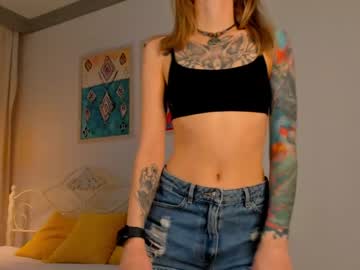 girl
        conniesperry cam image #742349
