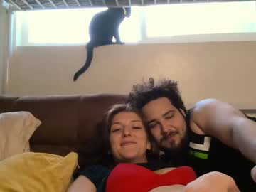 couple
        phattpinktaco cam image #720731
