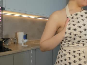 girl
        jettabayse cam image #3670076
