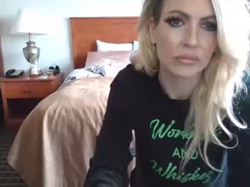 girl
        mygigidior cam image #448130