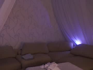 girl
        alodiedonnay cam image #5636944
