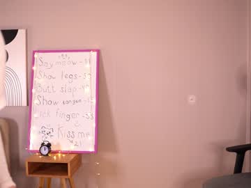 girl
        oliviavilolobos cam image #4389832