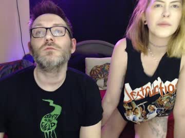 couple
        foxymalloryknoxy69 cam image #3320363