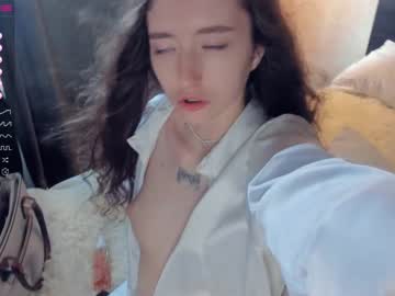 girl
        llkadream cam image #1874237