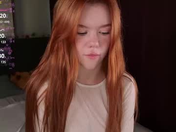girl
        real_teya cam image #6300339