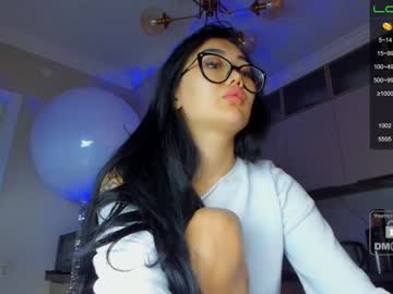 girl
        miyong_7 cam image #1120837