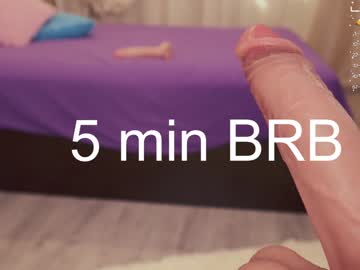girl
        chery_lady22 cam image #1501863