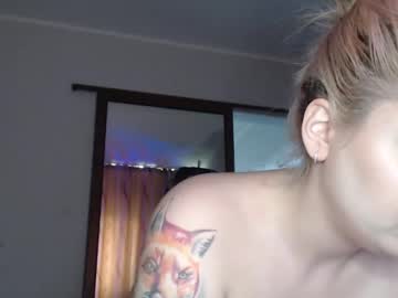 girl
        alexisgold420 cam image #6588039